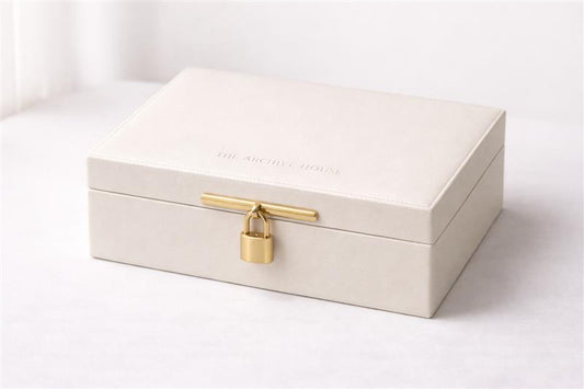 The Archive Case - Medium